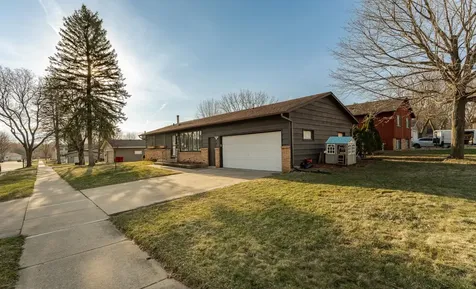424 31st Street NW Rochester MN 55901