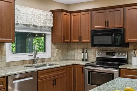 11304 19th Avenue S Burnsville MN 55337