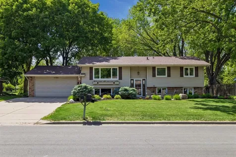 11304 19th Avenue S Burnsville MN 55337