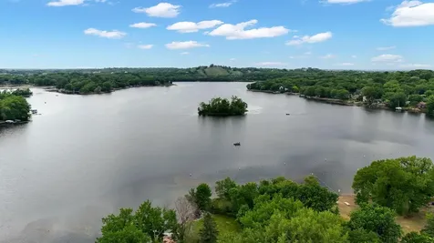 1303 Crystal Lake Road E Burnsville MN 55306