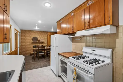 6102 Hampshire Avenue N Crystal MN 55428