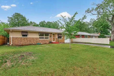 6102 Hampshire Avenue N Crystal MN 55428
