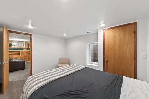 6102 Hampshire Avenue N Crystal MN 55428