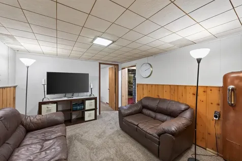 6102 Hampshire Avenue N Crystal MN 55428
