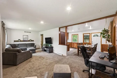 6102 Hampshire Avenue N Crystal MN 55428