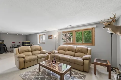 3203 Red Oak Circle S Burnsville MN 55337
