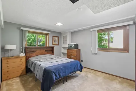 3203 Red Oak Circle S Burnsville MN 55337