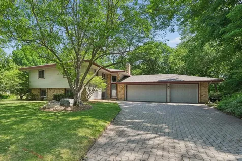 3203 Red Oak Circle S Burnsville MN 55337