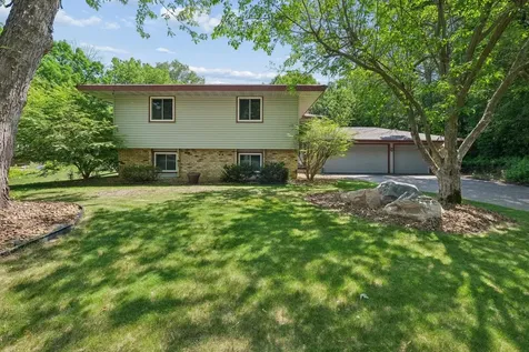 3203 Red Oak Circle S Burnsville MN 55337