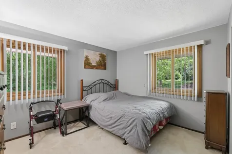 3203 Red Oak Circle S Burnsville MN 55337