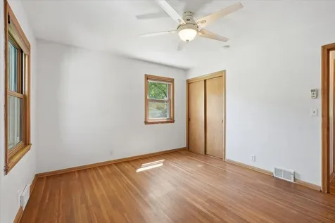 568 Shryer Avenue W Roseville MN 55113