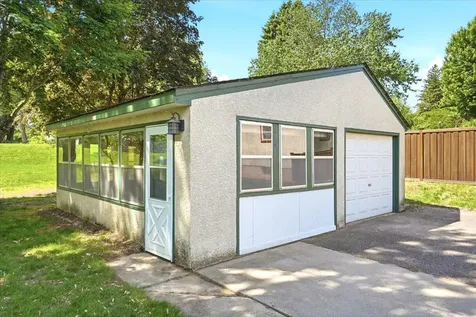 568 Shryer Avenue W Roseville MN 55113