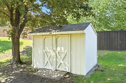 568 Shryer Avenue W Roseville MN 55113