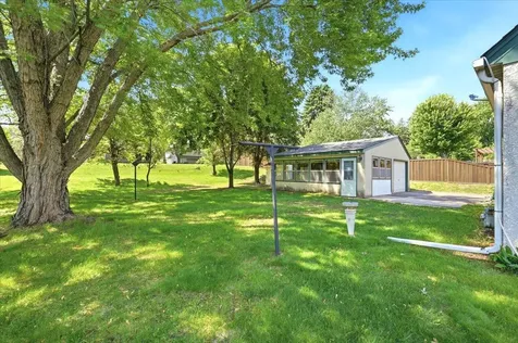 568 Shryer Avenue W Roseville MN 55113