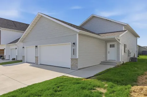 6722 70th Avenue S Horace ND 58047