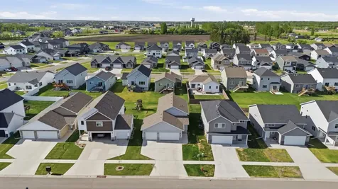 6722 70th Avenue S Horace ND 58047