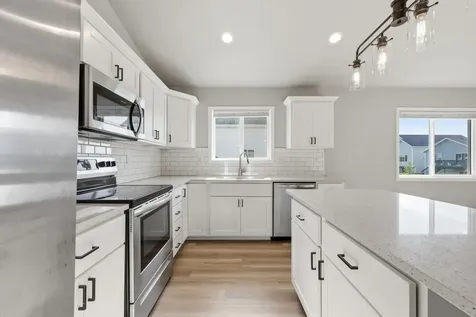 6722 70th Avenue S Horace ND 58047