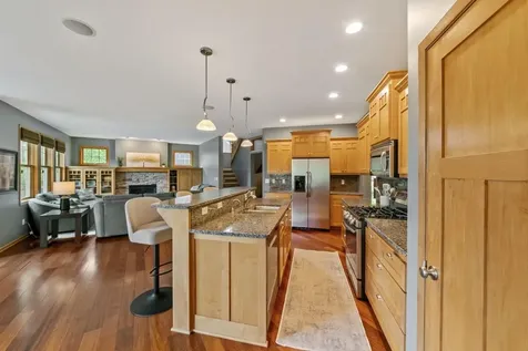 2297 Fieldstone Curve Woodbury MN 55129