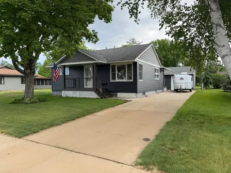 544 Oak Street N Sauk Centre MN 56378