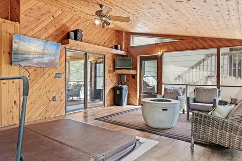 1570 Lakeview Curve Eagan MN 55122