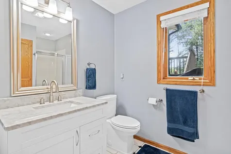 1570 Lakeview Curve Eagan MN 55122