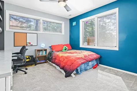 1570 Lakeview Curve Eagan MN 55122