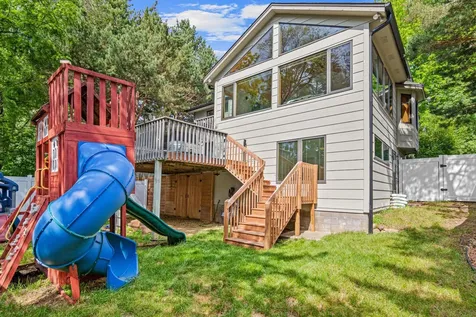 1570 Lakeview Curve Eagan MN 55122