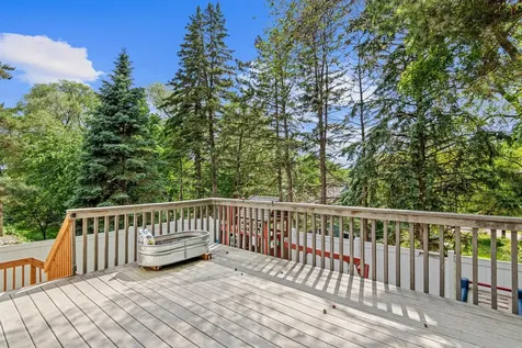 1570 Lakeview Curve Eagan MN 55122