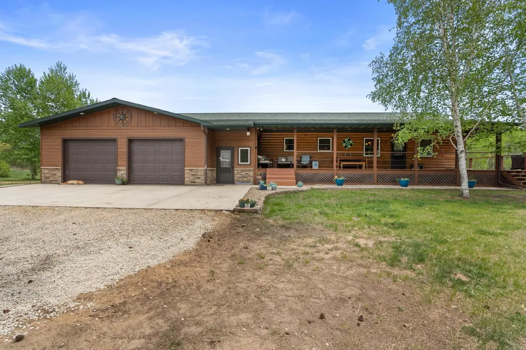 18619 340th Street Menahga MN 56464