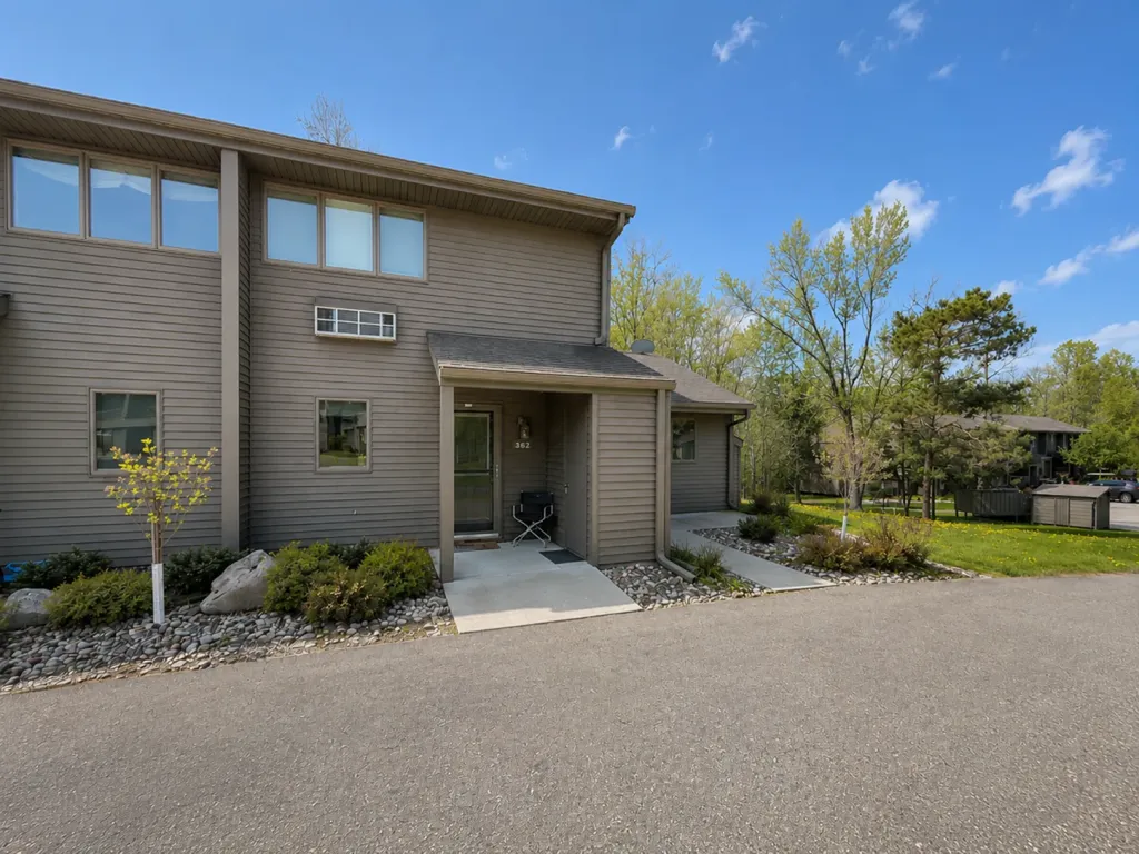 362 Quadna Mountain Road Hill City MN 55748