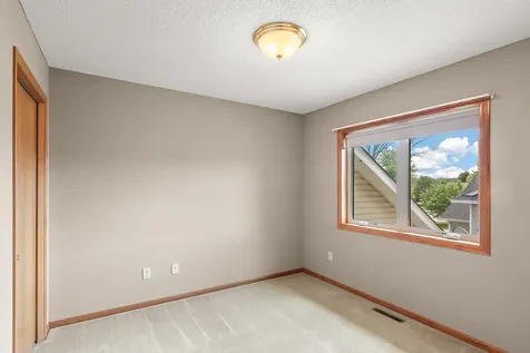 25854 18th Street W Zimmerman MN 55398