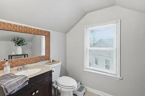 1102 Delaware Avenue West Saint Paul MN 55118