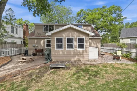 1102 Delaware Avenue West Saint Paul MN 55118