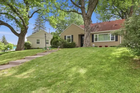 1102 Delaware Avenue West Saint Paul MN 55118