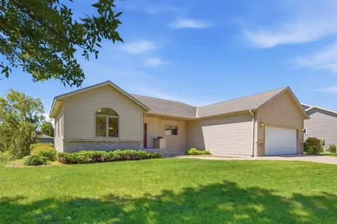 1404 Heritage Avenue NW Hutchinson MN 55350