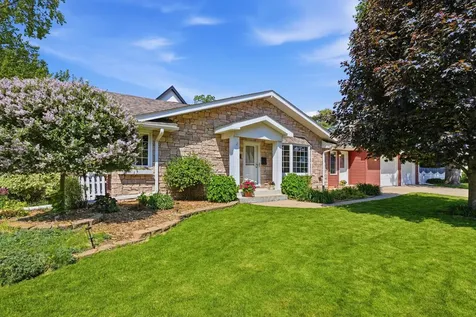 5544 Saint Johns Avenue Edina MN 55424
