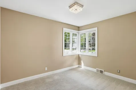 5544 Saint Johns Avenue Edina MN 55424