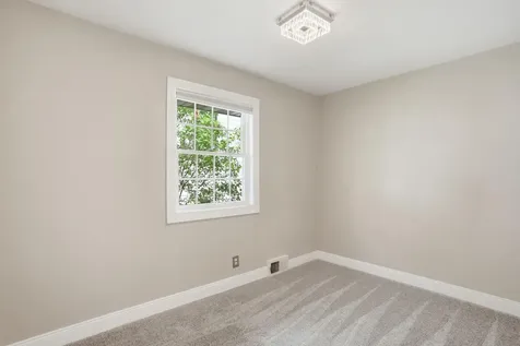 5544 Saint Johns Avenue Edina MN 55424