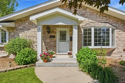 5544 Saint Johns Avenue Edina MN 55424