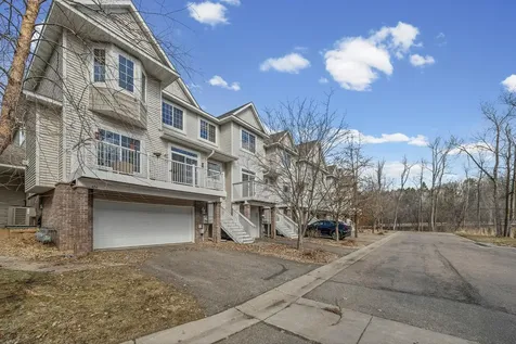 2320 Lower Afton Road E Maplewood MN 55119