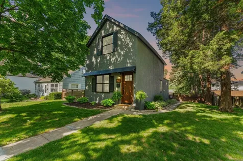 610 7th Avenue S Hopkins MN 55343