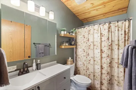404 Hartley Street Coleraine MN 55722