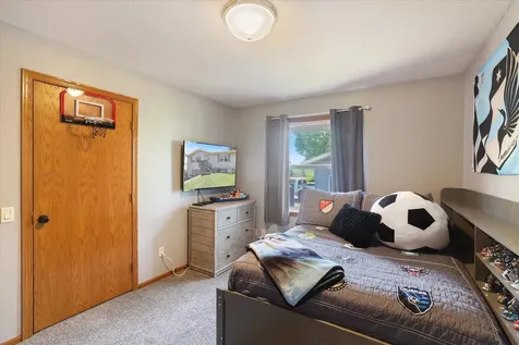 404 Hartley Street Coleraine MN 55722