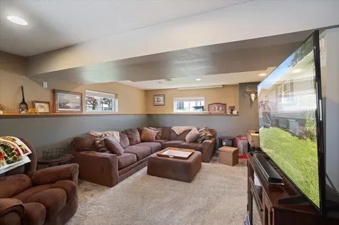 404 Hartley Street Coleraine MN 55722