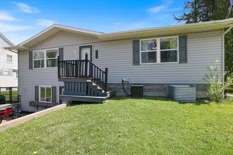 404 Hartley Street Coleraine MN 55722