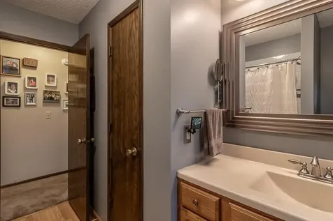 35425 Shakpays Cove Road Kasota MN 56050