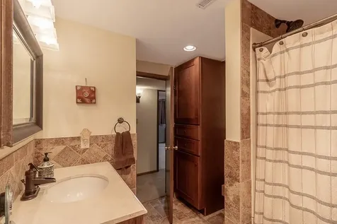 35425 Shakpays Cove Road Kasota MN 56050