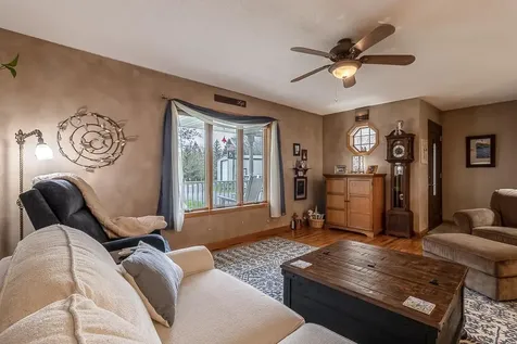 35425 Shakpays Cove Road Kasota MN 56050