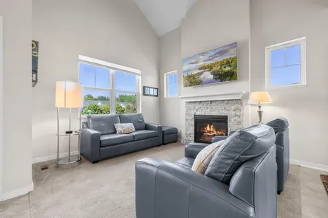 2673 New Century Place E Maplewood MN 55119