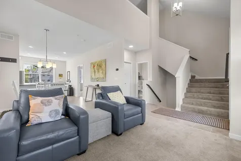 2673 New Century Place E Maplewood MN 55119